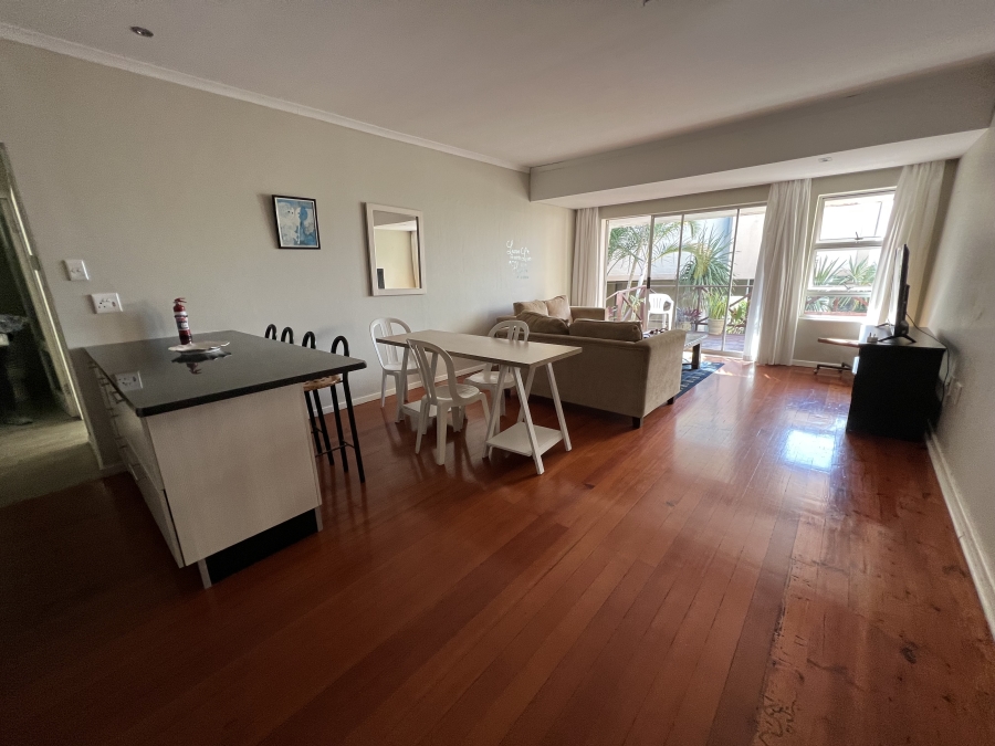 6 Bedroom Property for Sale in Bonza Bay Eastern Cape